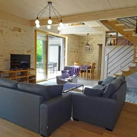 Holiday home House Les Trois Platanes *